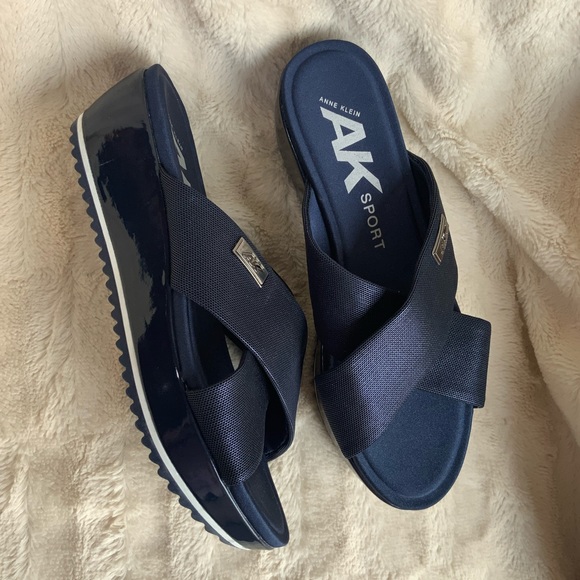 anne klein felisha wedge